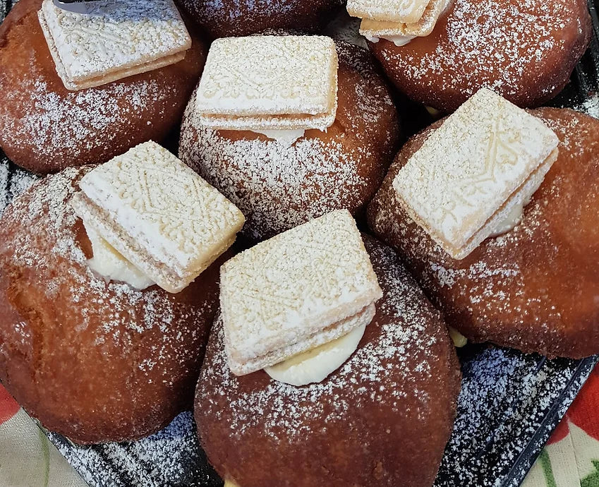 Custard Cream Doughnuts (6 Pack)